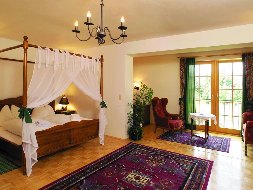 Отель Steinschalerhof Warth  Экстерьер фото